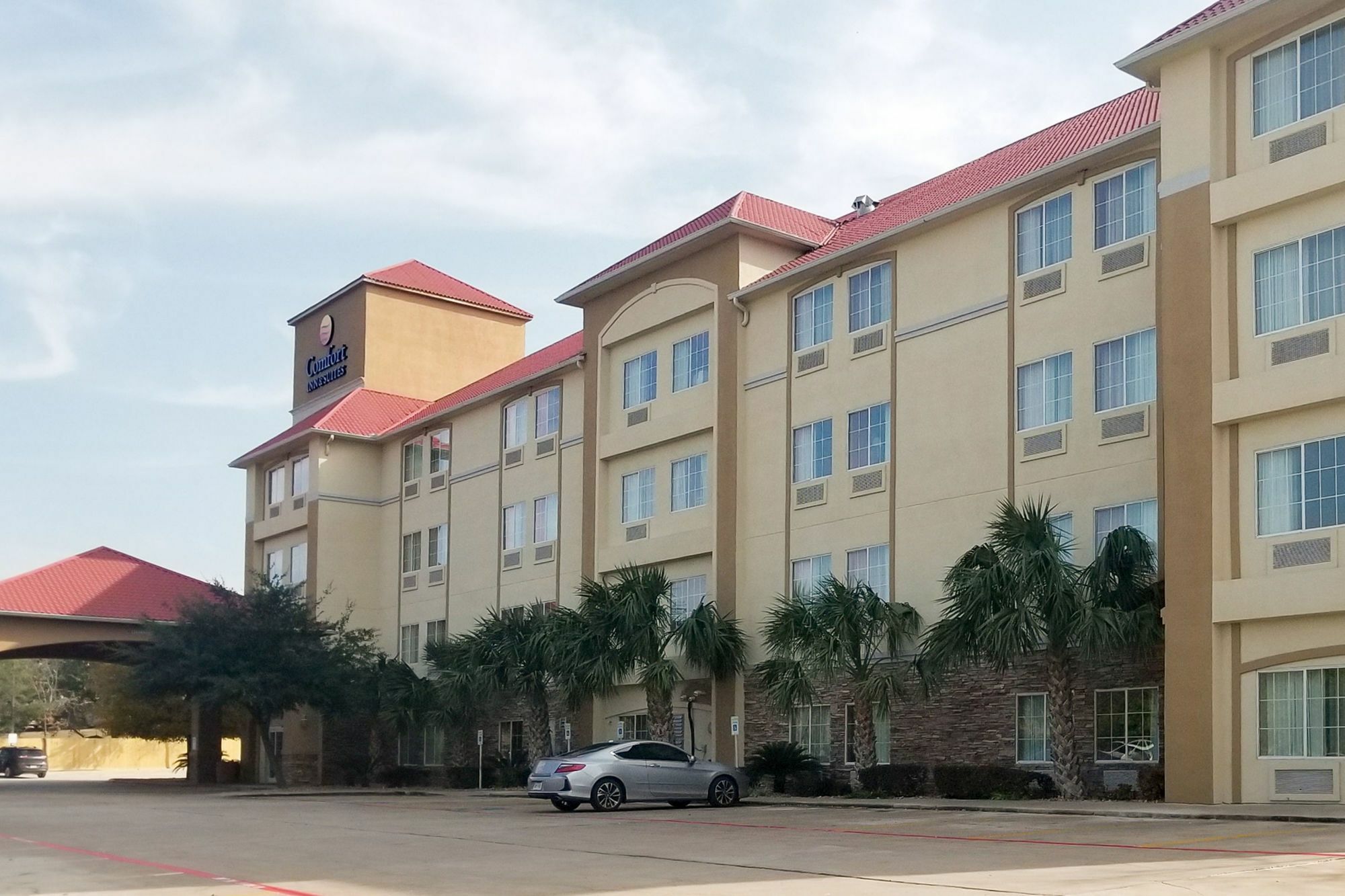Comfort Inn & Suites Near Six Flags & Medical Center San Antonio Exterior photo
