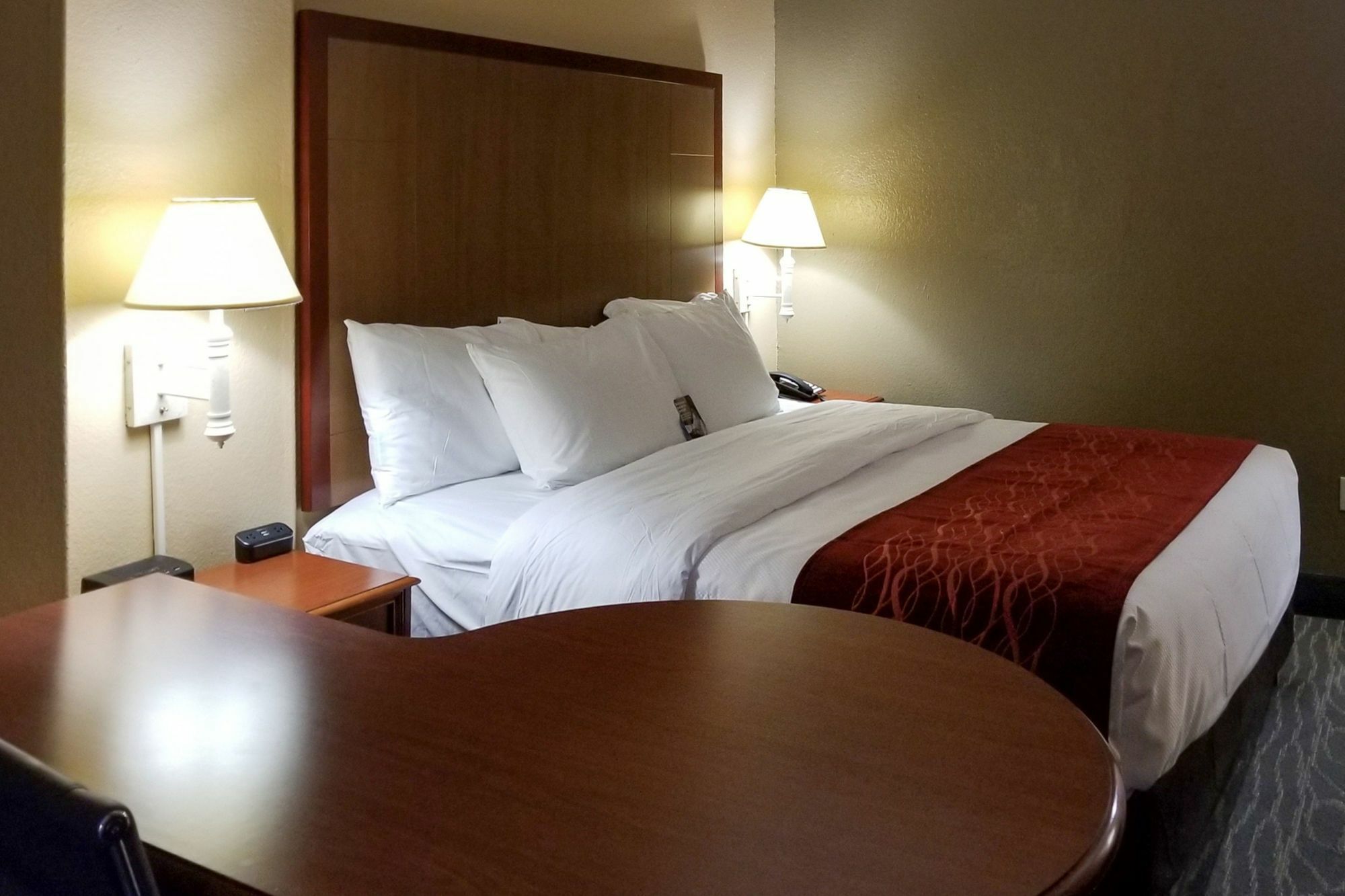 Comfort Inn & Suites Near Six Flags & Medical Center San Antonio Exterior photo
